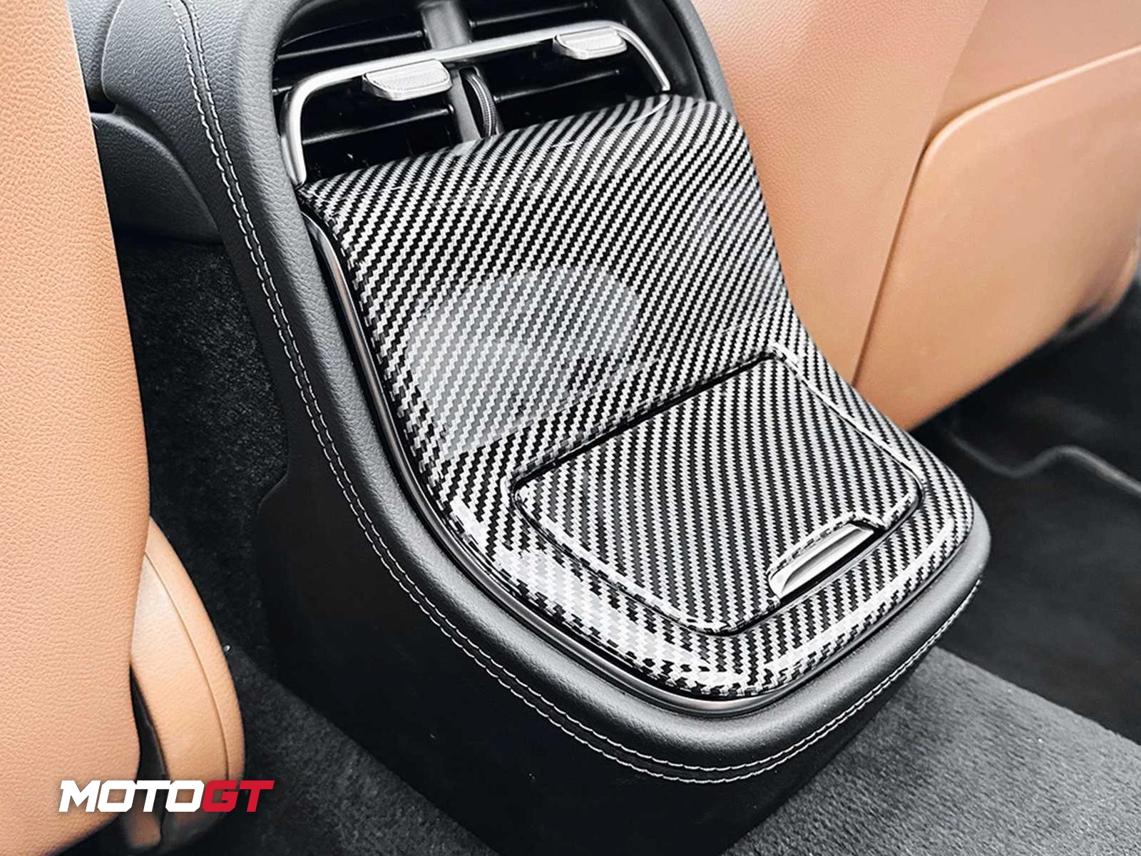 E CLASS ARMREST OUTLET PANNEL TRIM